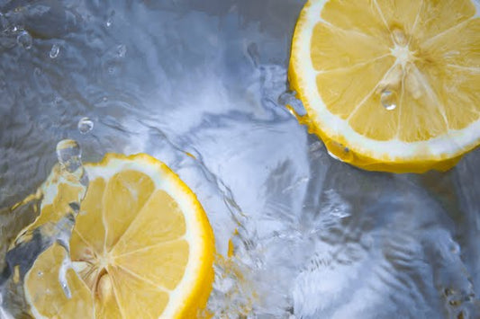 lemons in ice water